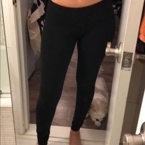 Lululemon size 6 all black wander long pant
